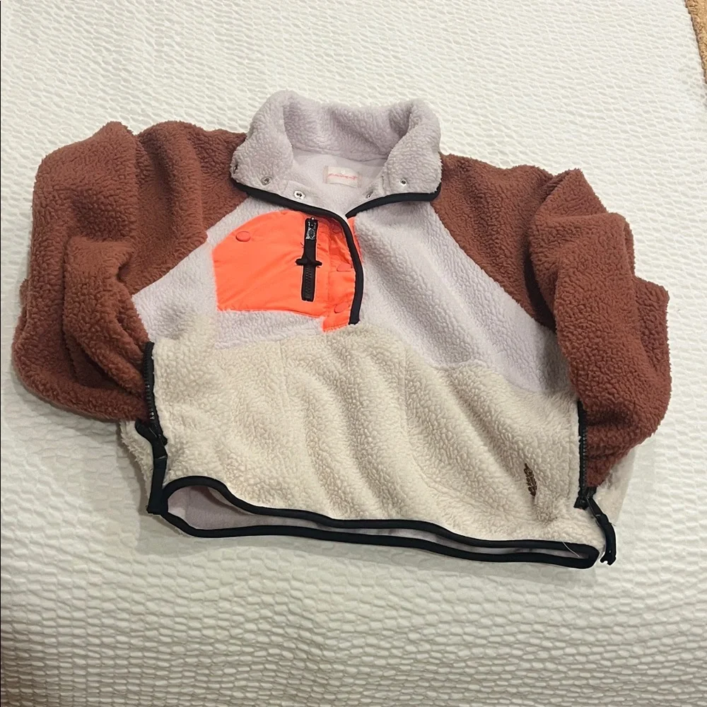 Colorblock Fleece Pullover - Picture 3 of 10